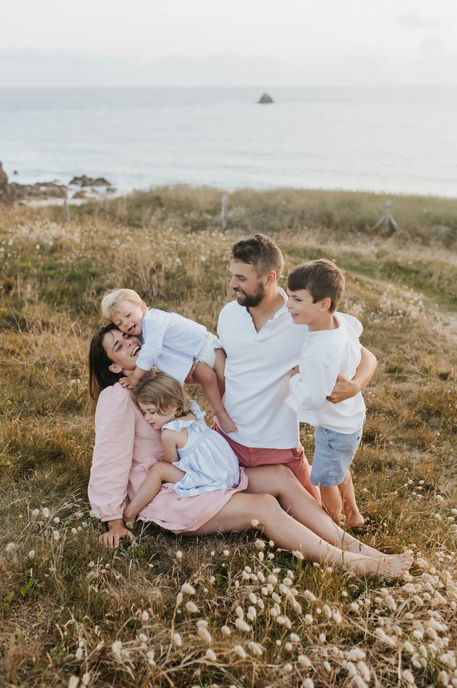 Une séance famille un soir d’été.